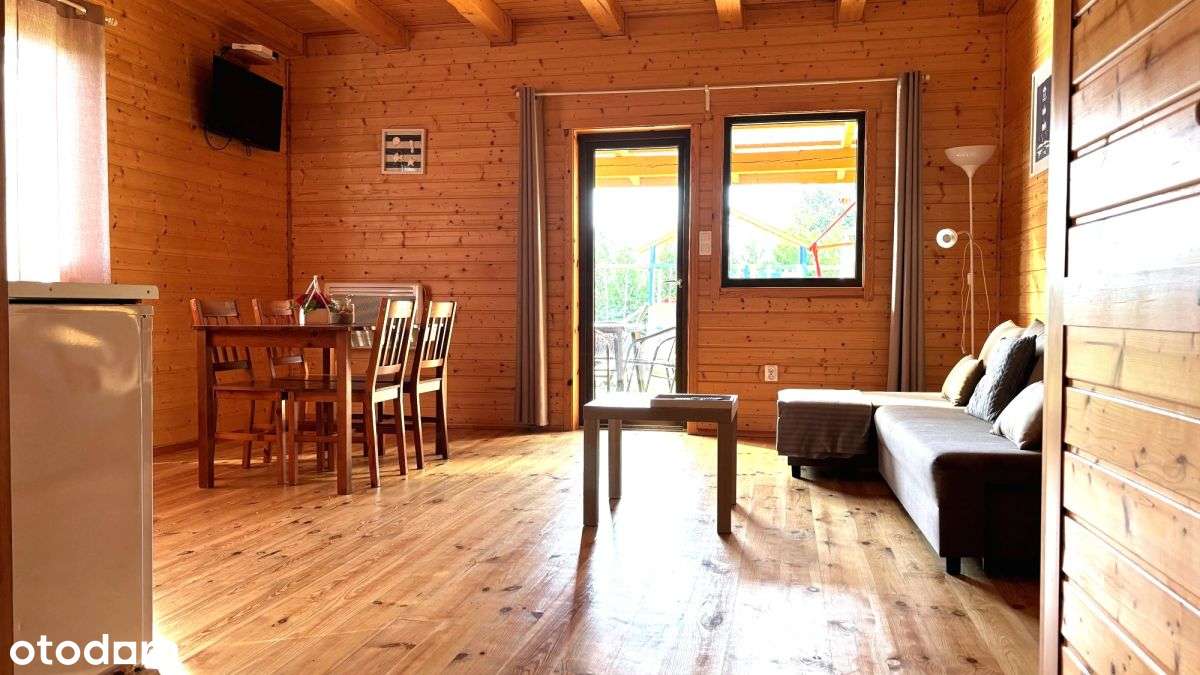 Budynek jednorodzinny z dwoma lokalami-3