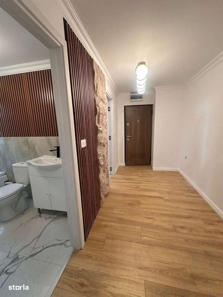 De vanzare  2 camere, etaj 1, renovat complet, 56.000 euro - Imagine principală: 3/5