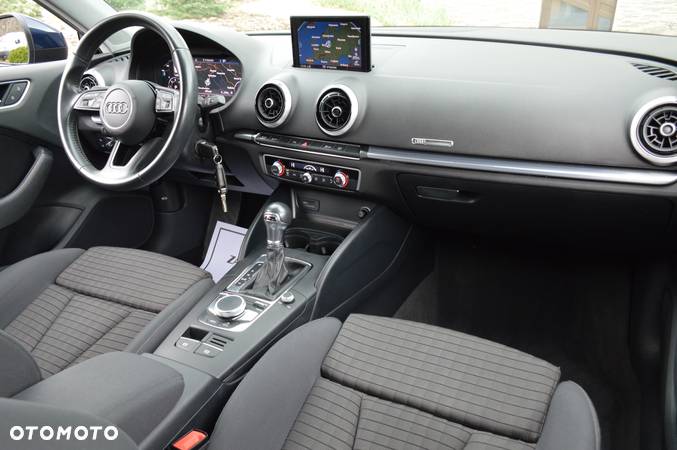 Audi A3 1.6 TDI Sportback S tronic - 23