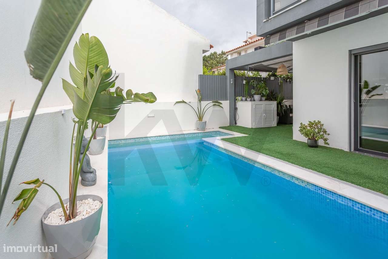 Moradia T4 Com Piscina Aquecida E Domotica Fernao Ferro Seixal