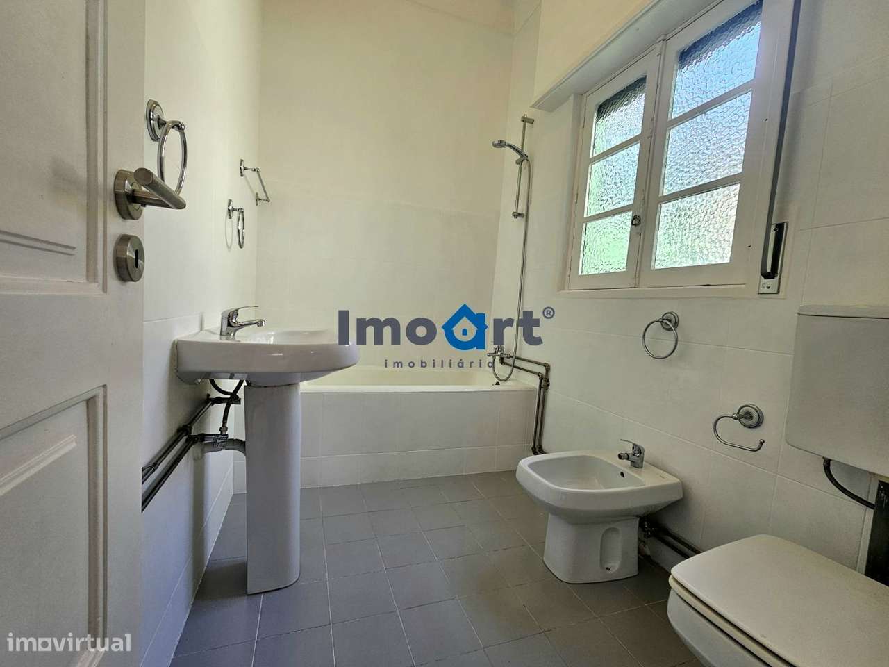 Fantástica moradia Bi-familiar em Ramalde, Porto!!!-9