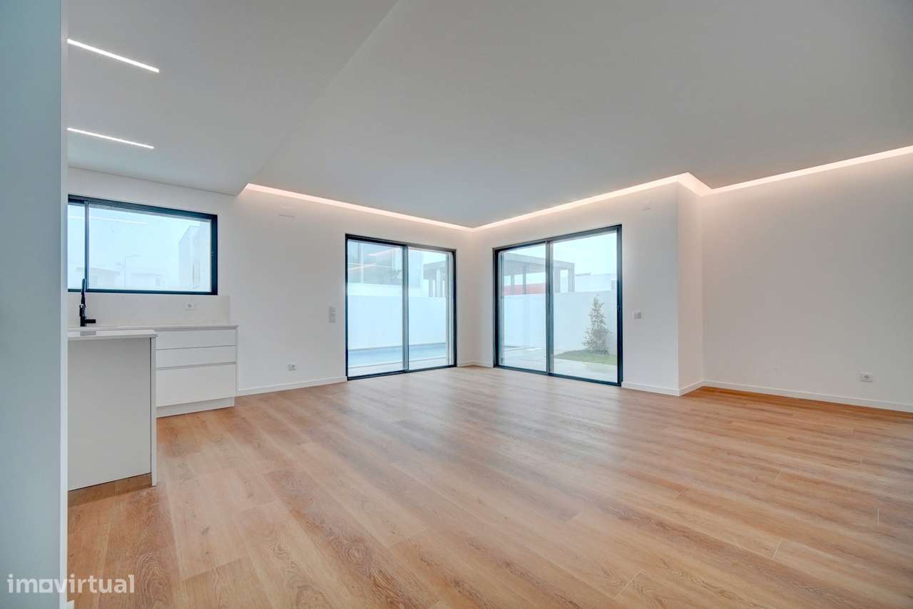 Moradia V4 Nova em Murches-6