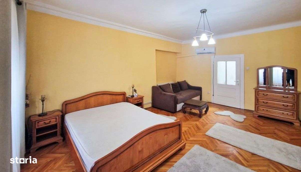 Garsoniera de inchiriat  Centrul Istoric-Brasov - Imagine principală: 2/15