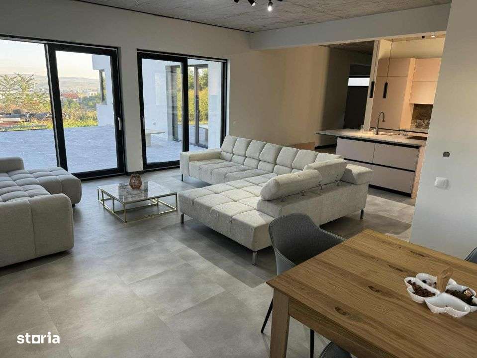 Vila de lux, 220 mp, la cheie, Dezmir - Imagine principală: 4/9