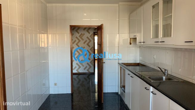 Apartamento T3 Vilar de Andorinho Vila Nova de Gaia-1