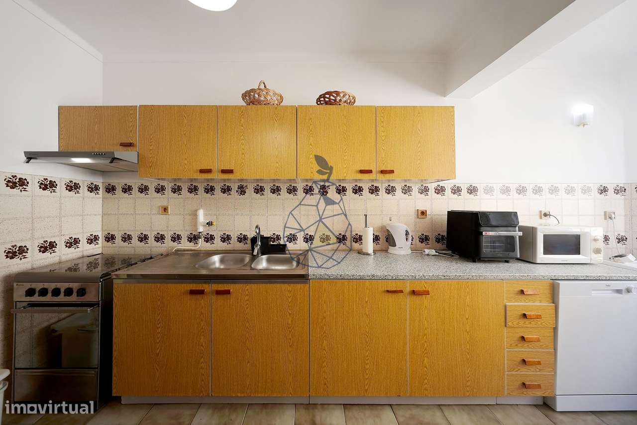 Apartamento T2 com Garagem e Elevador — Portimão-5
