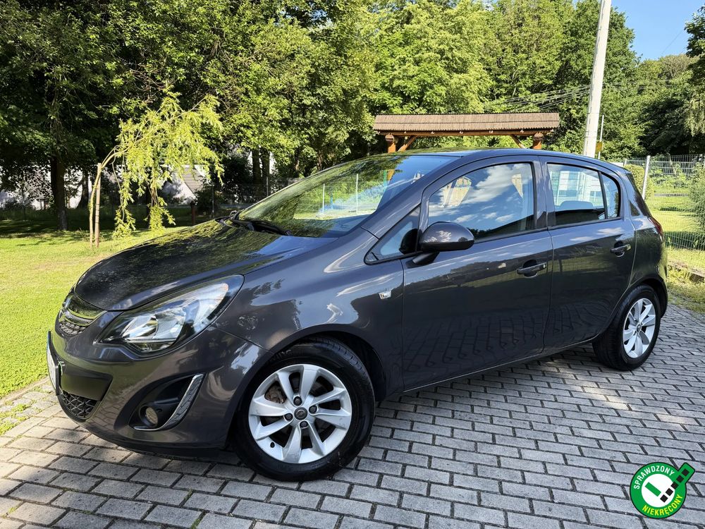 Opel Corsa D 1.2 16V Cosmo 2014