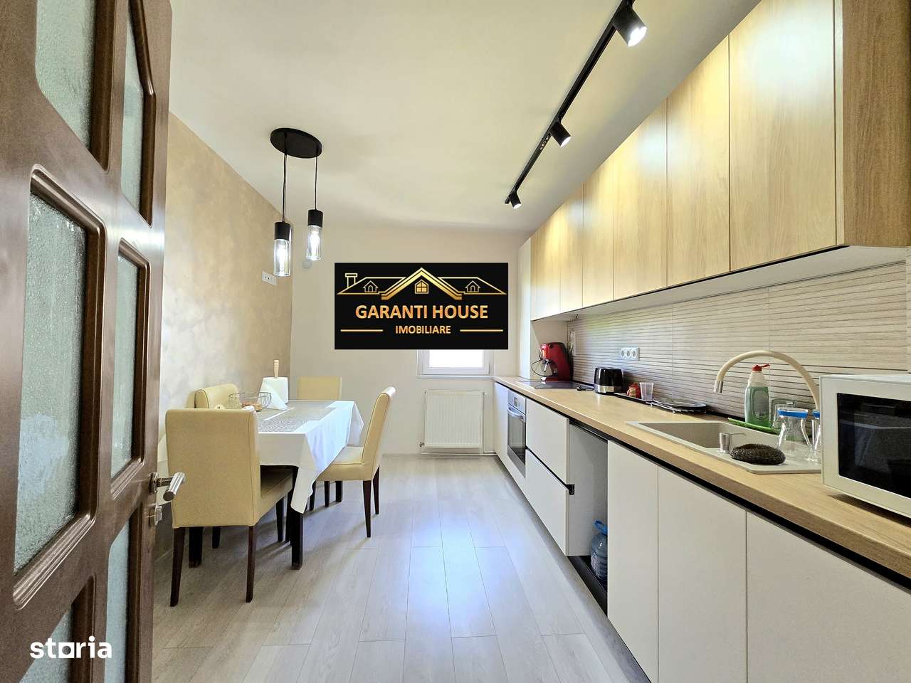 Oituz, apartament cu 4 camere + boxa, decomandat, 137 000€ negociabil - Imagine principală: 1/9