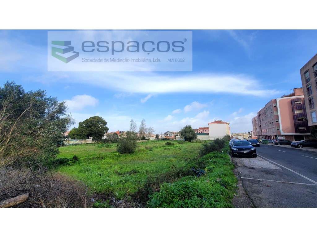 Terreno Urbano em Mem Martins, Sintra - Grande imagem: 2/4