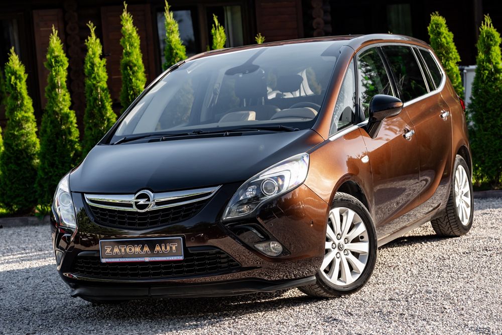 Opel Zafira C (2011-2019) Tourer 1.6 SIDI Turbo Sport 2014