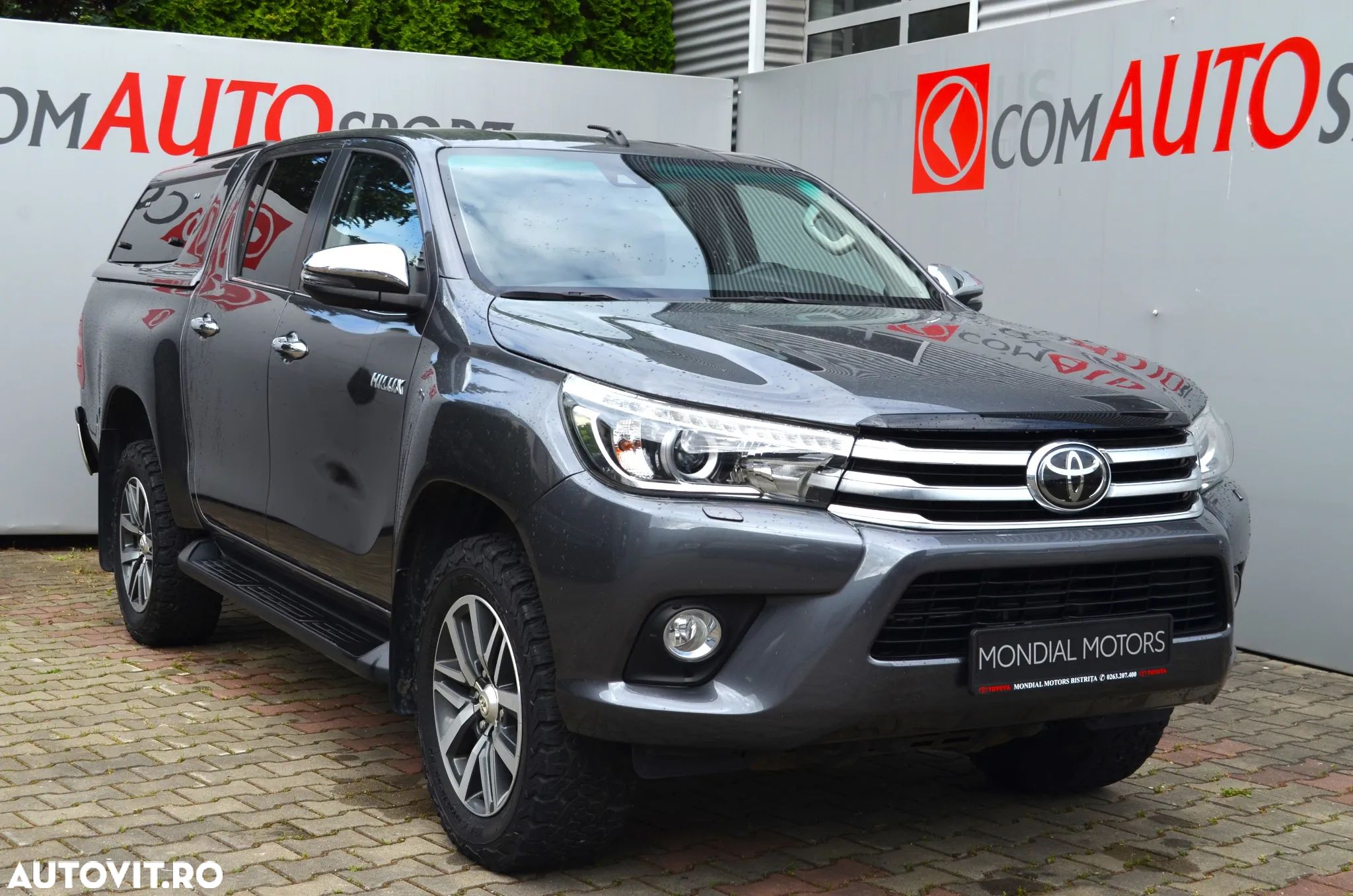 Toyota Hilux 4x4 Double Cab A/T Invincible - 1