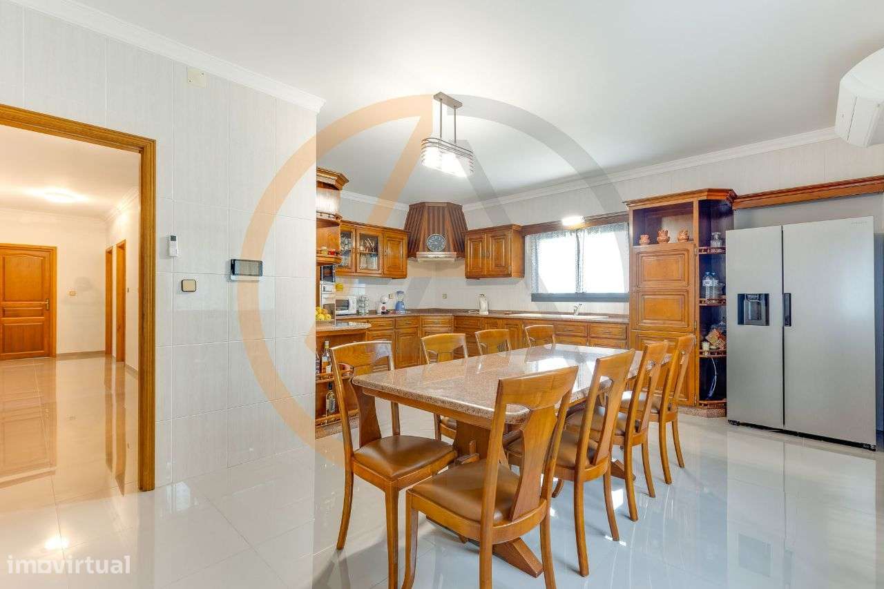 Moradia T6 c/ Piscina, amplo Espaço Exterior e Garagem | Vila do Conde-14