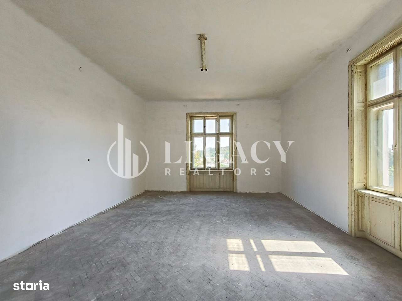 VÂNZARE/SCHIMB CU TEREN  - Clădire interbelică, centru oraș Siret-8