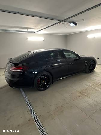 Porsche Panamera Turbo - 2