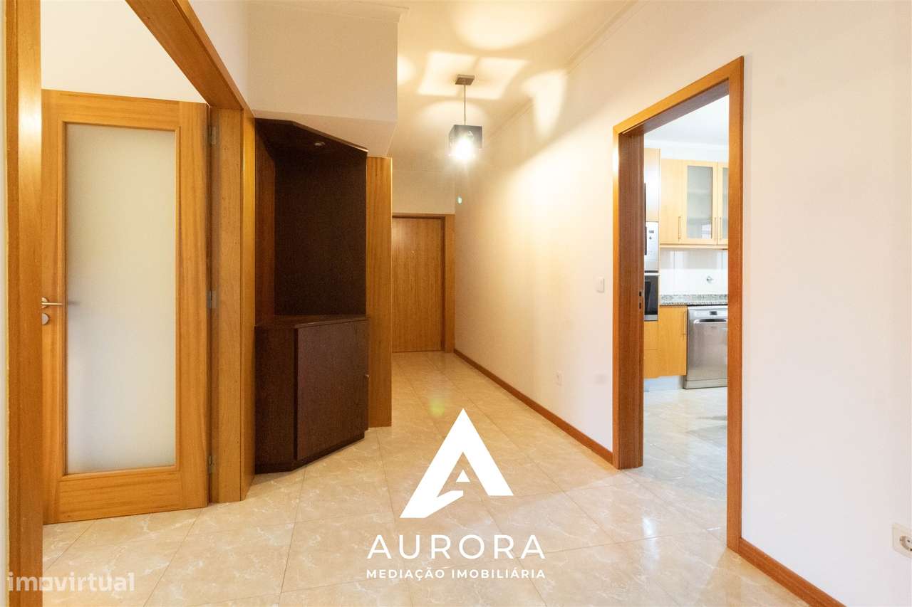 Apartamento T3 Venda em Oliveira de Azeméis, Santiago de Riba-Ul, Ul,-7