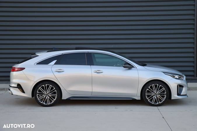 Kia Pro Ceed ProCeed 1.4 T-GDI 7DCT GT Line - 4