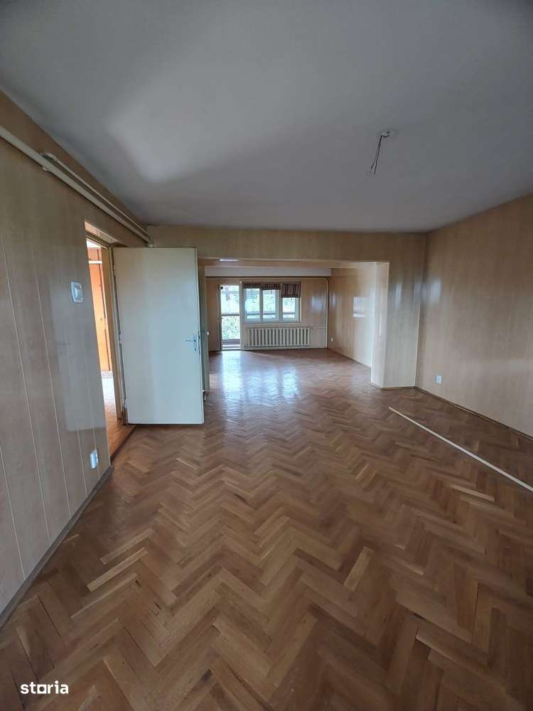 Casa zona centrala, suprafata utila 234,97mp, suprafata teren 318mp - Imagine principală: 5/20
