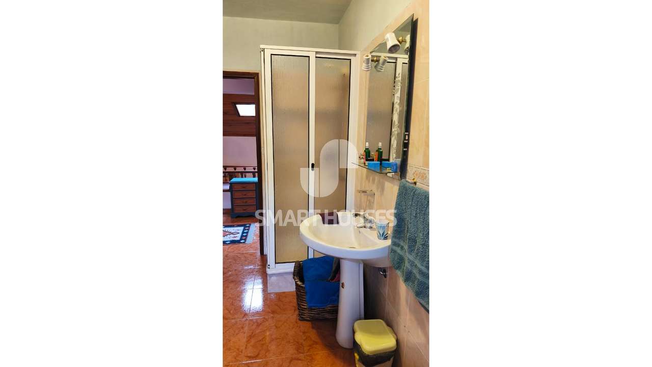 Moradia T3+1 em Avô c/ terreno-19