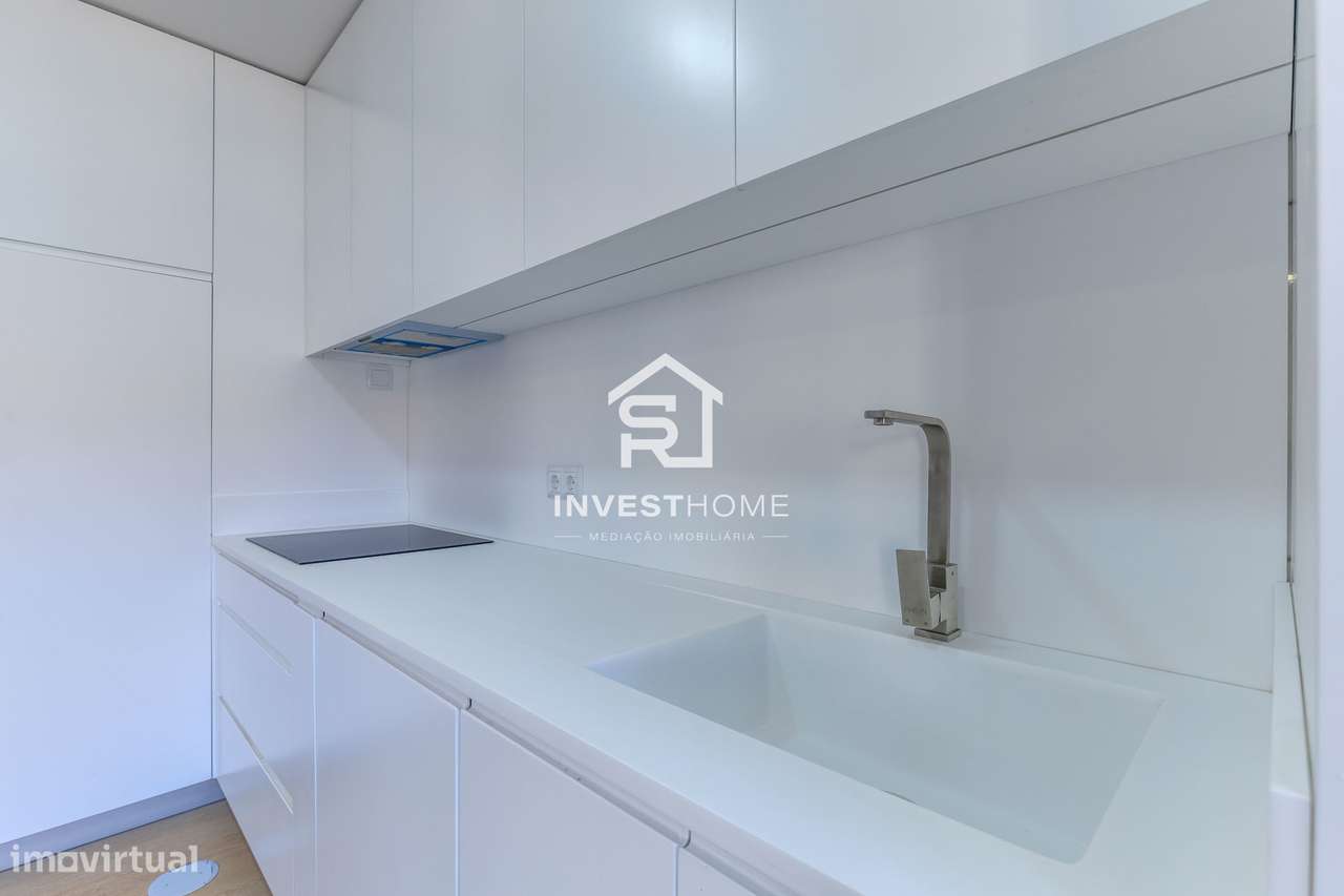 Apartamento T2+1 | Renovado | Boas Áreas | Varanda | 2 Lugares Garagem-16