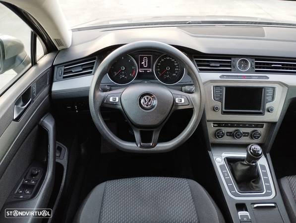 VW Passat Variant 1.6 TDI BlueMotion - 11