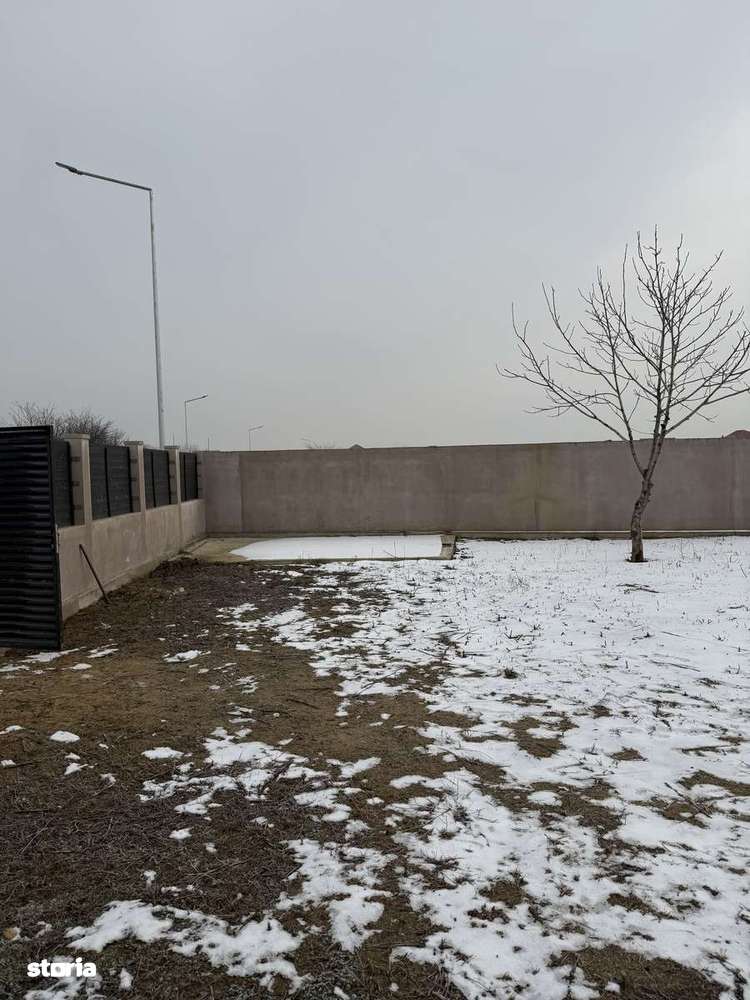 Casă de vânzare , Metro-2