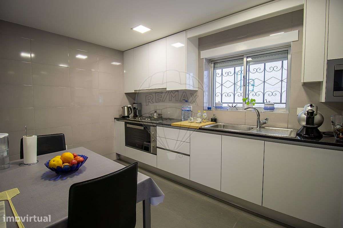 Moradia T6 para venda-25