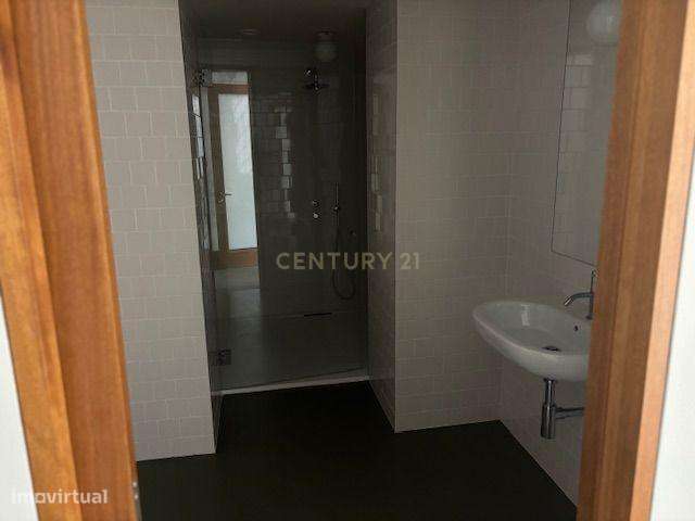 Apartamento T1 com lugar de garagem – Edificio Pharmacia – Cedofeita-5