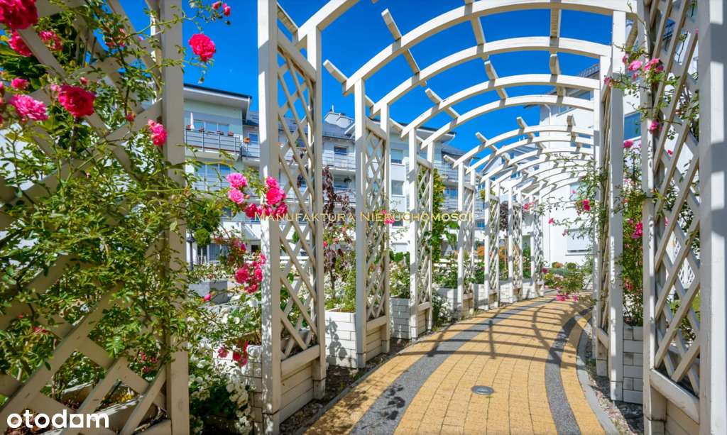 3 pokojowe mieszkanie z narożnym balkonem!-15