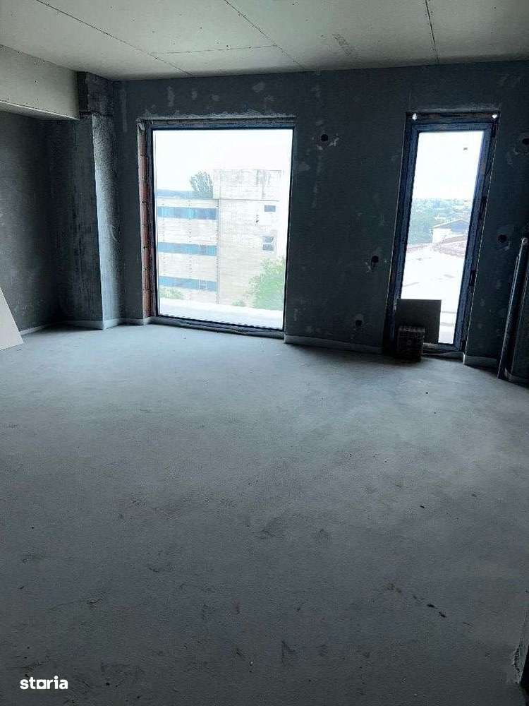 Apartament 4 camere 120 mp, zona linistita, terasa, izolatie, parcuri - Imagine principală: 3/16