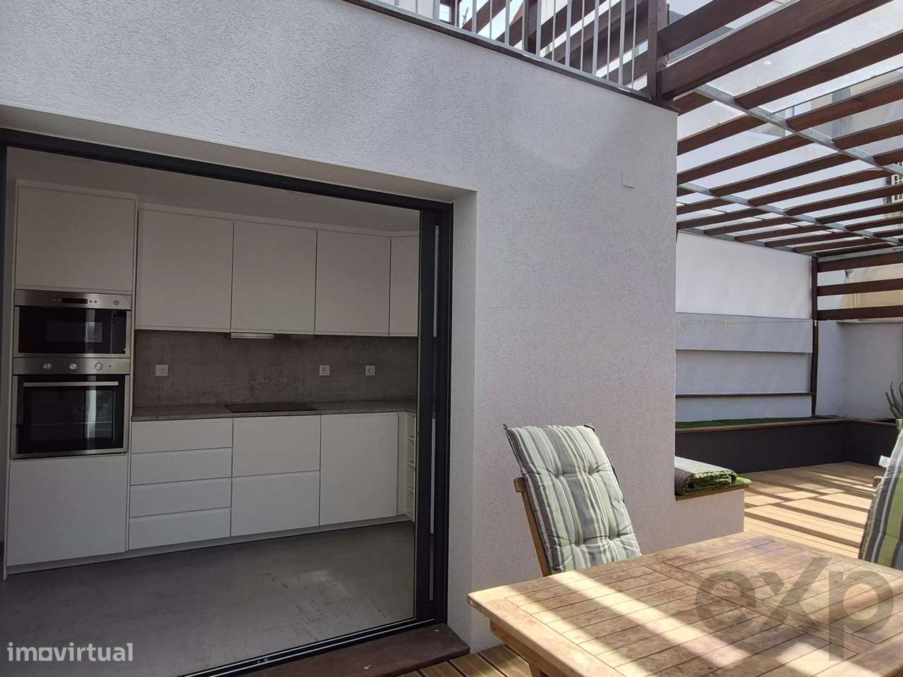 Casa nova, 2 quartos, amplo pátio, centro de Alvor-7