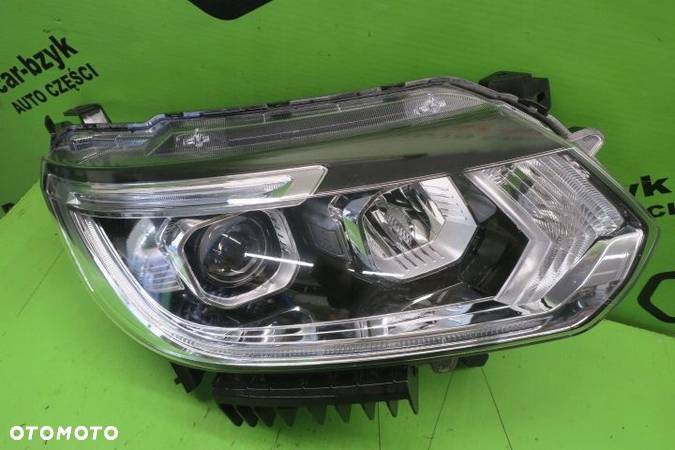 RENAULT ALASKAN REFLEKTOR PRAWY FULL LED ŁADNY - 2