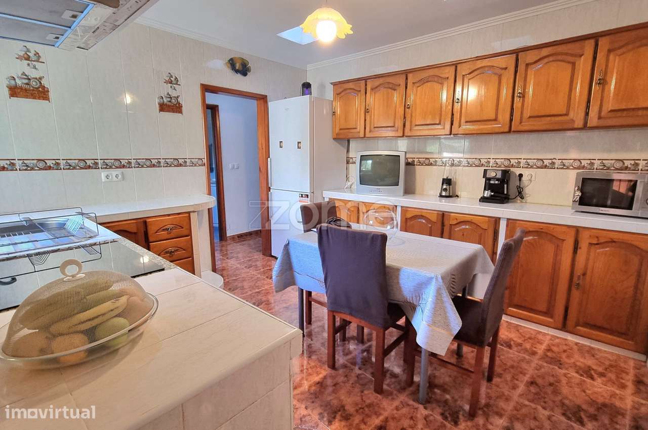 Moradia T3 com Terraço Vista Serra e Mar – Cabouco, Lagoa-16