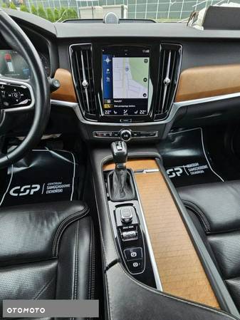 Volvo V90 D5 SCR AWD Inscription - 28