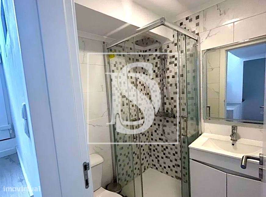 2 Moradias Térreas T9 unificadas na Ajuda - Grande imagem: 4/24