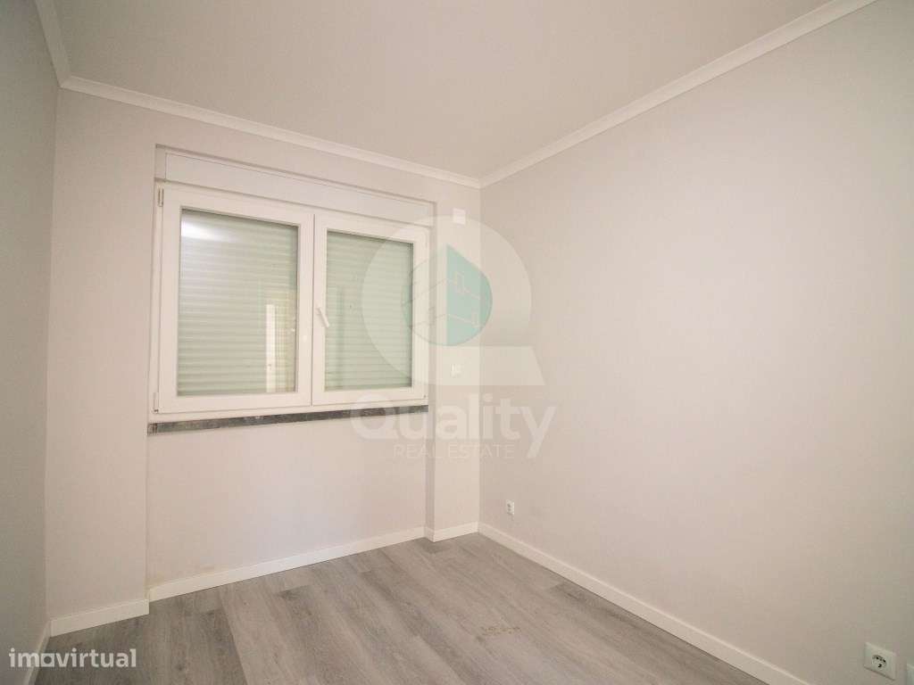 Apartamento T2 totalmente remodelado, localizado numa das zonas mai...-21