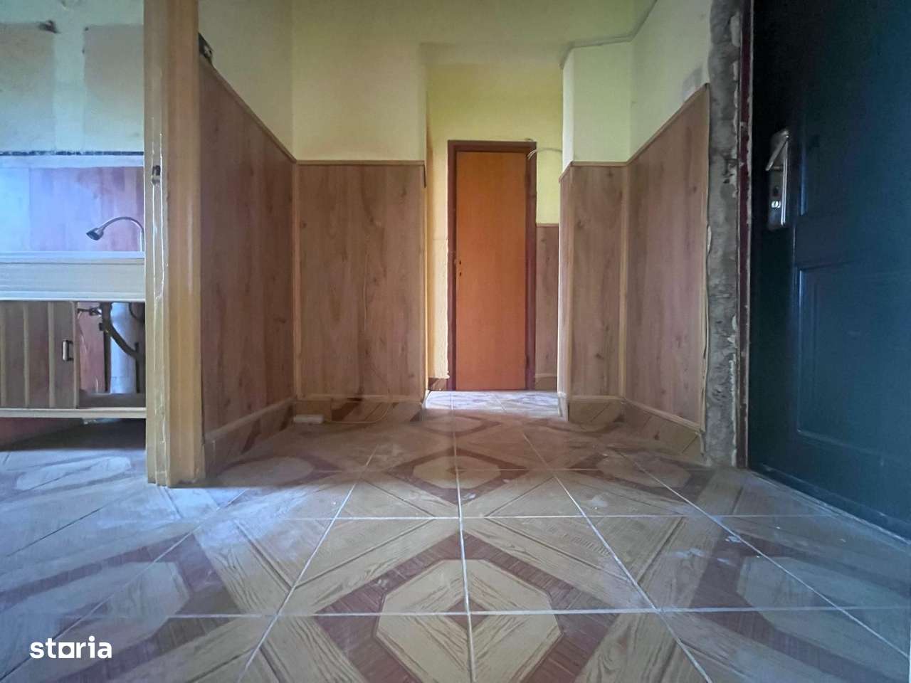 Vanzare apartament cu 3 camere în Micro 6  zonă căutată din Târgoviste-7