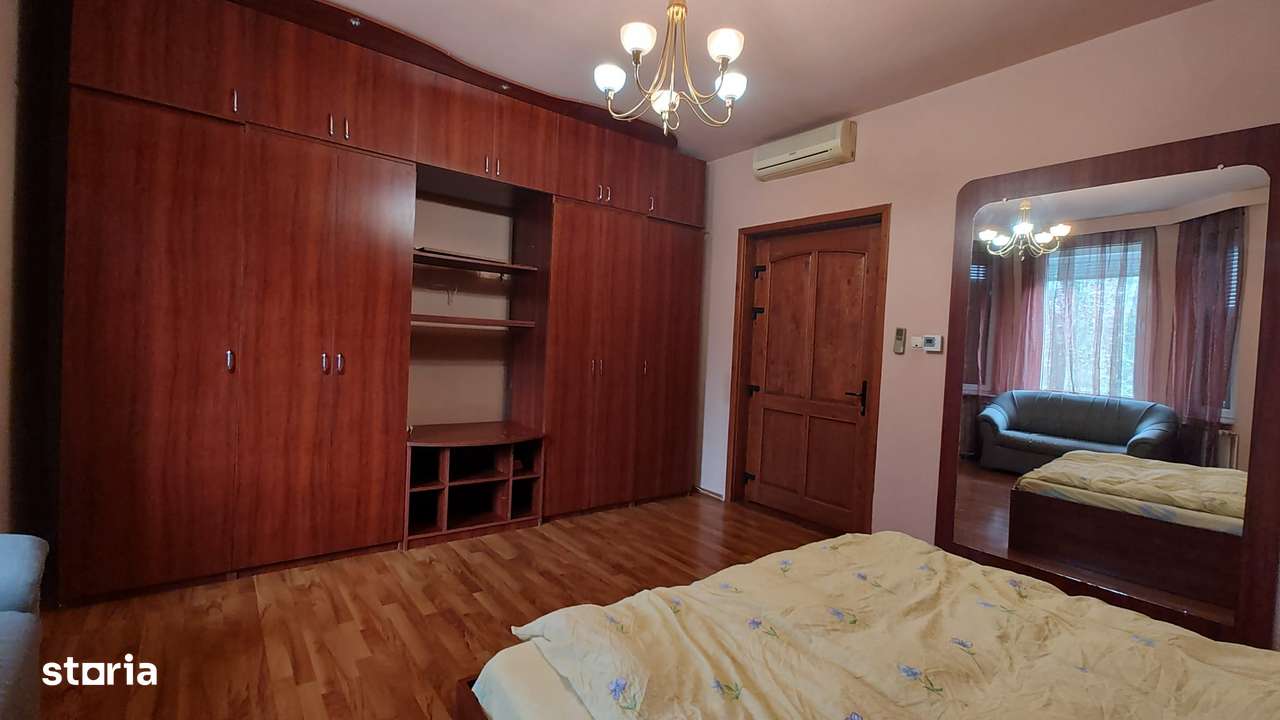 De vanzare/inchiriere apartamentin vila,zona liceul Decebal-6