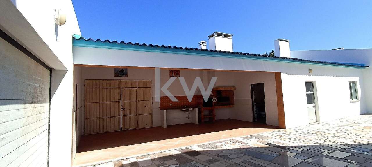 Moradia T11 a poucos minutos das Praias de Peniche - Grande imagem: 4/52