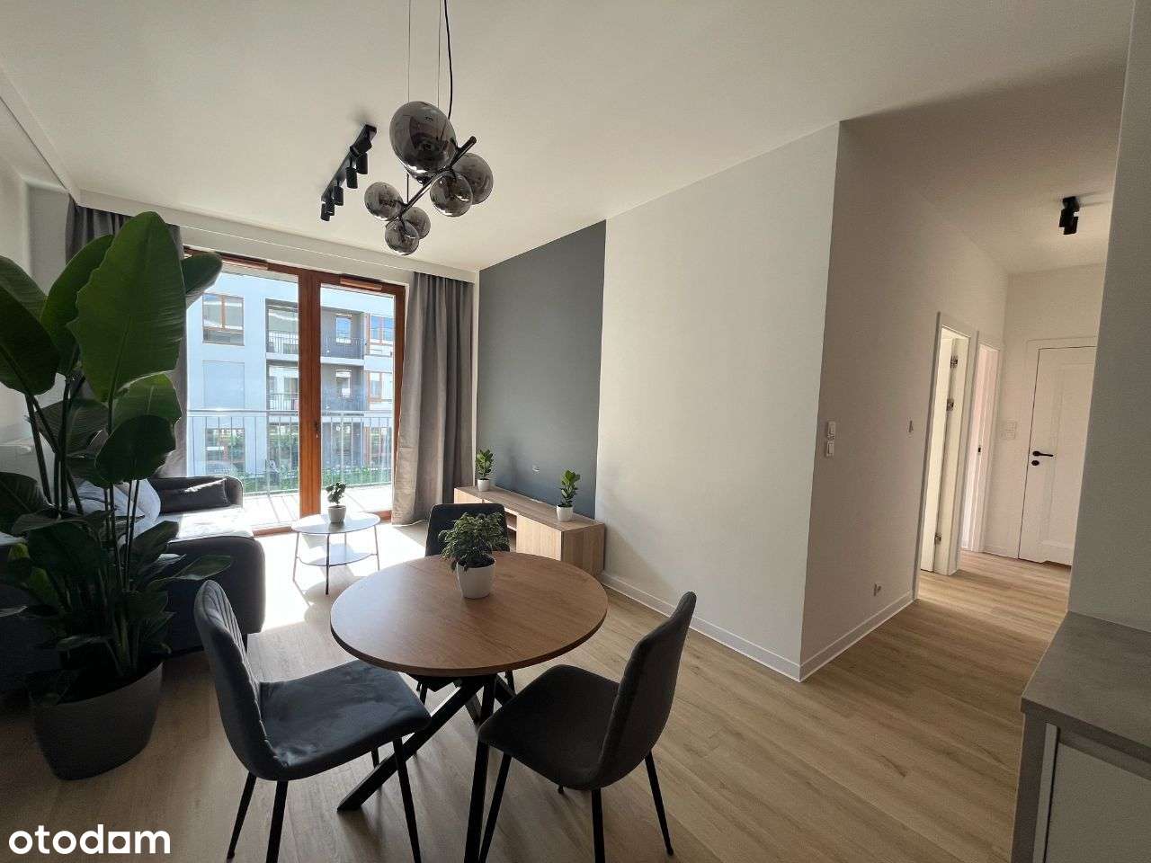 Prestiżowy apartament 54 m² z AC i ładowarką EV | Royal Residence