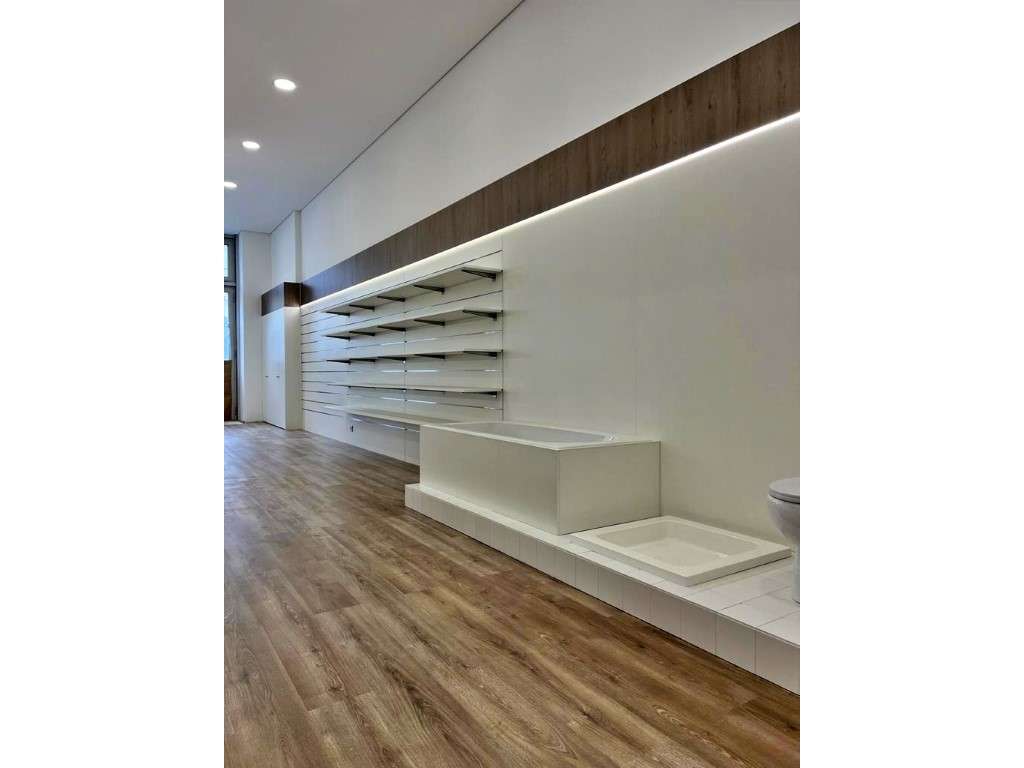 Loja como nova no coração de Matosinhos - Grande imagem: 5/9