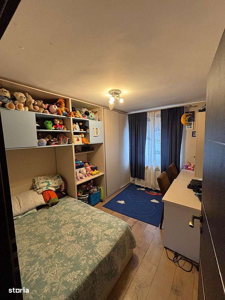 De vânzare apartament 3 camere decomandat Între Lacuri-4