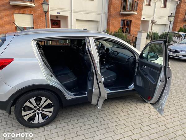 Kia Sportage 2.0 CRDI XL - 13