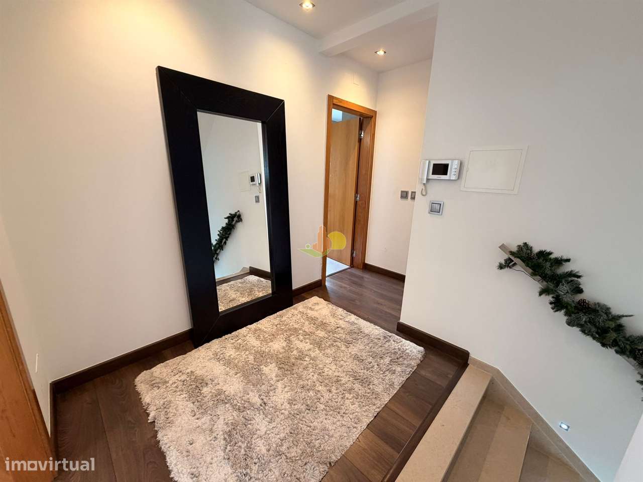 Moradia Semi Nova na Cidade!-15