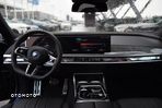 BMW i7 M70 xDrive - 18