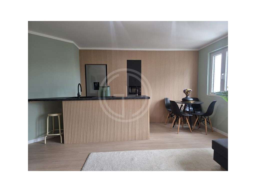 Apartamento T0+2 renovado, com piscina junto à Marina de Vilamoura - Grande imagem: 4/19