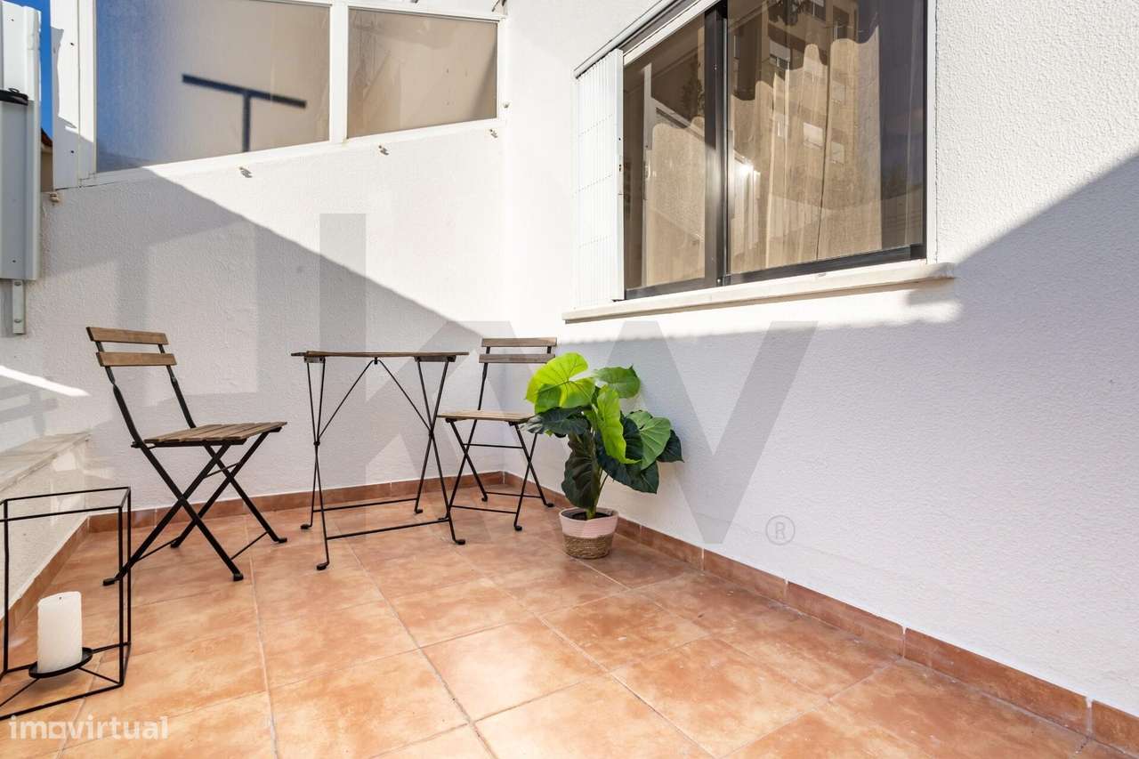 Apartamento T2 na Rua da Liberdade em Almada-30