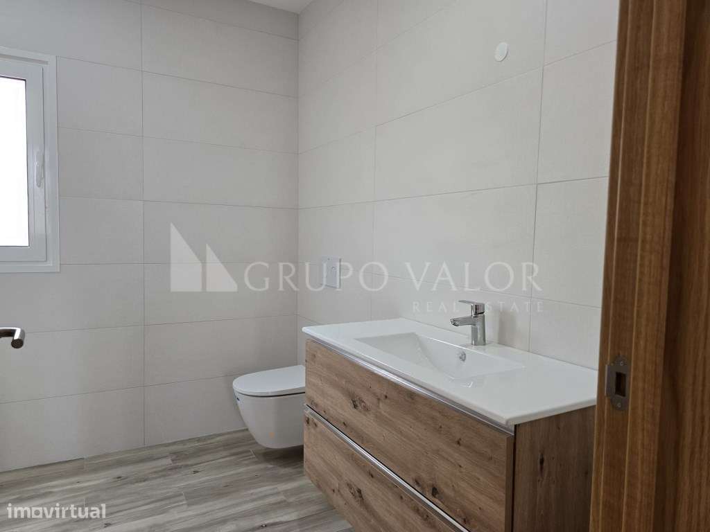 Moradia T3 nova em Alvarinhos- São João das Lampas-23