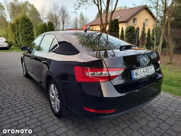 Skoda Superb 2.0 TSI Ambition DSG - 5