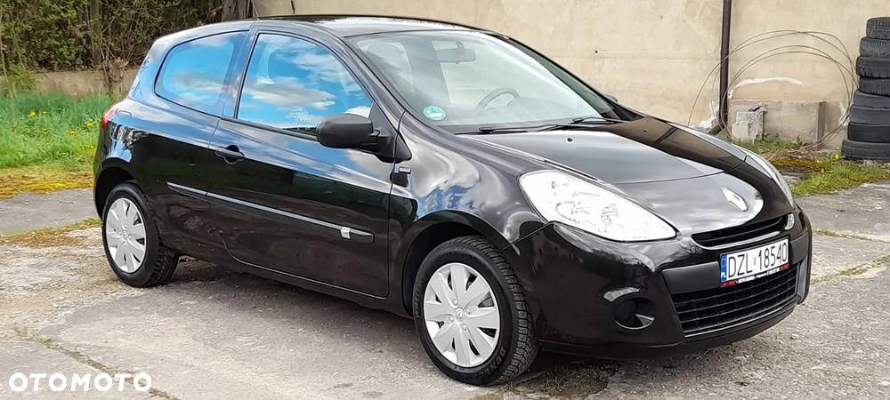 Renault Clio 1.2 16V 75 Yahoo - 16