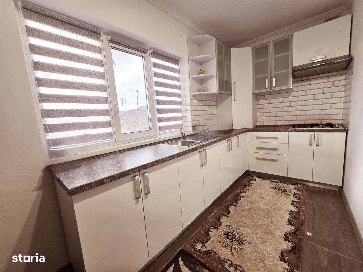 Vila 4 camere, Garaj, 2 bai, SU 210mp, teren 1000mp, CIURBESTI lac-9